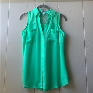 Lace back button down tank